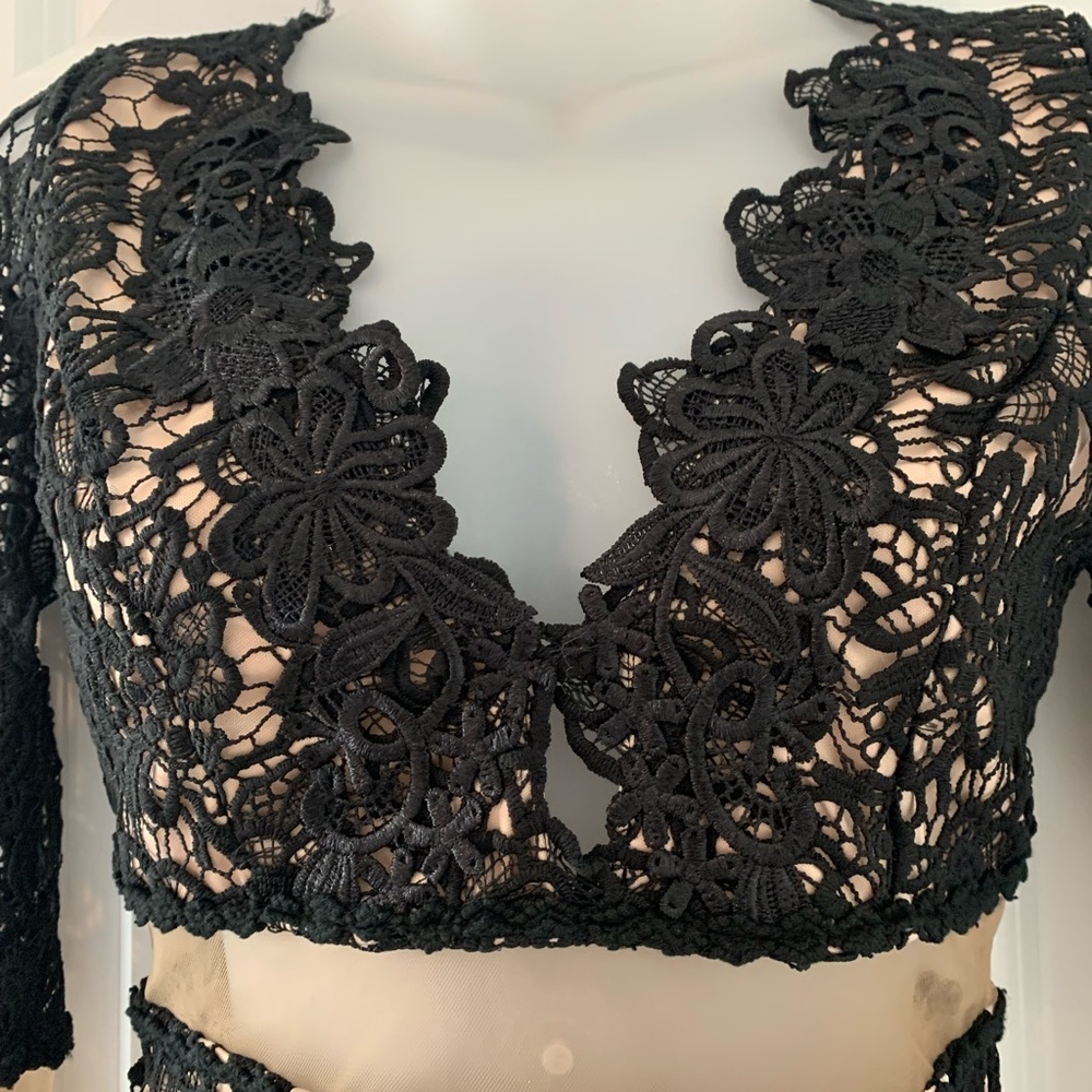 Dress - Picture 2 of 6